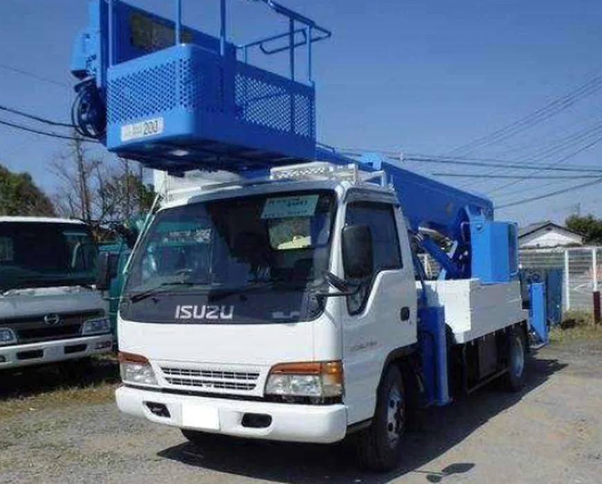 Автовышка ISUZU 16 м. Строительная компания SAMOSVALL