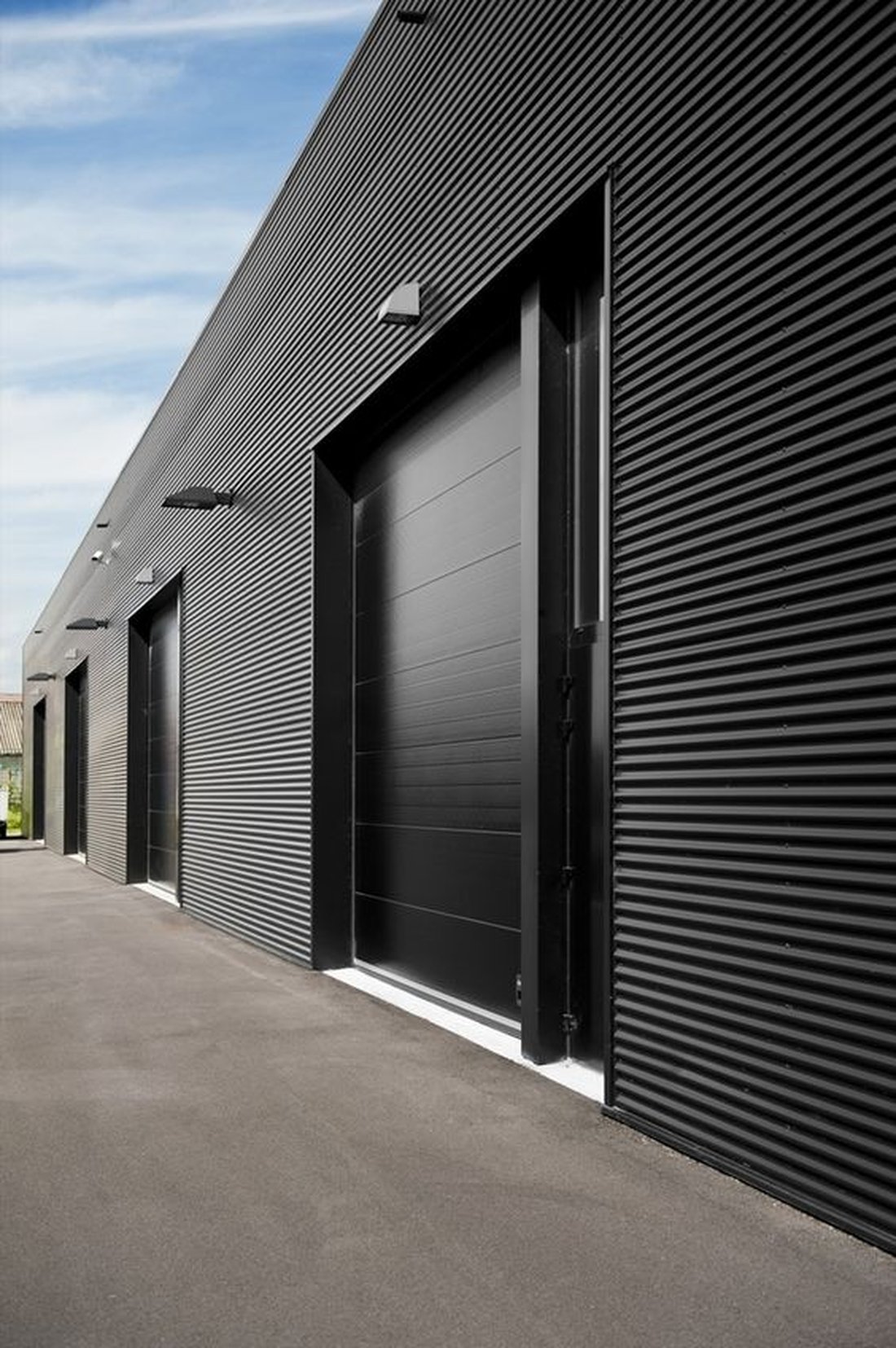 OFFICE BUILDINGS • WINGENE, BELGIUM. Architects: BURO II.