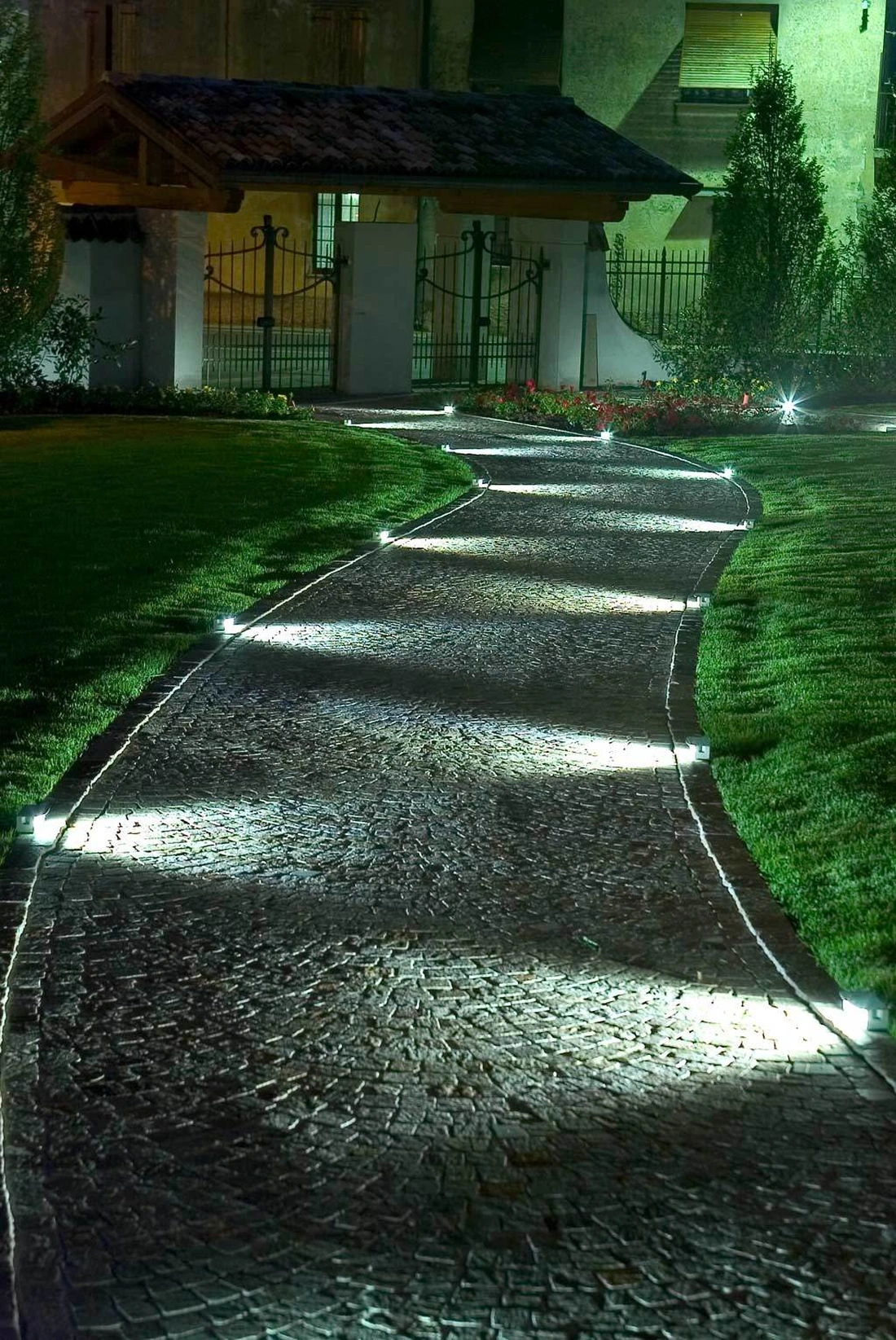 Освещение в саду/Lighting in the garden