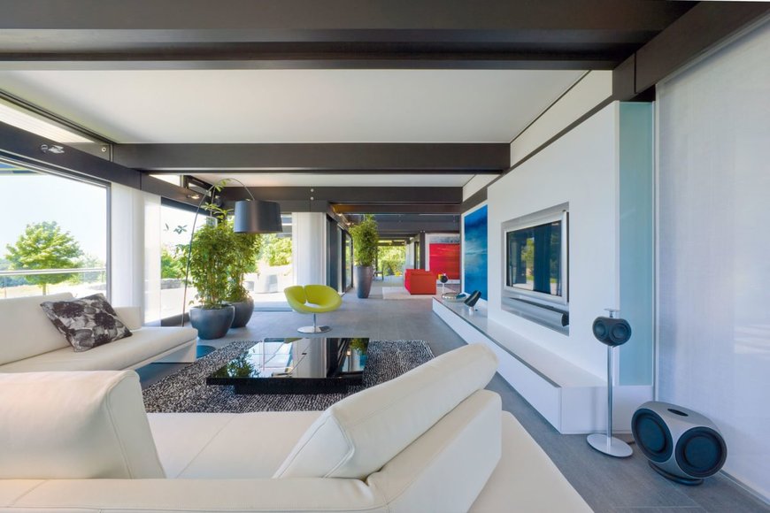 Свободное пространство: дом HUF HAUS