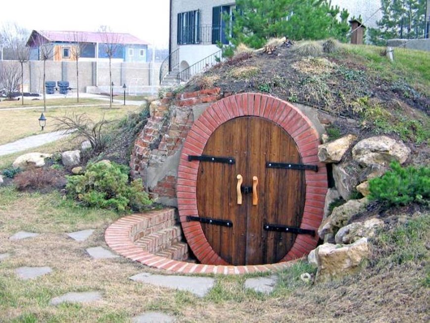 Погреб на даче