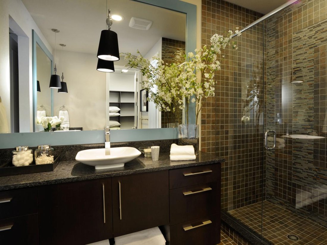 Tropical bathroom design