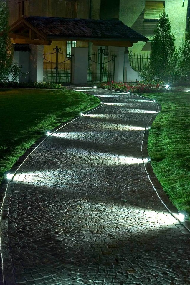 Освещение в саду/Lighting in the garden