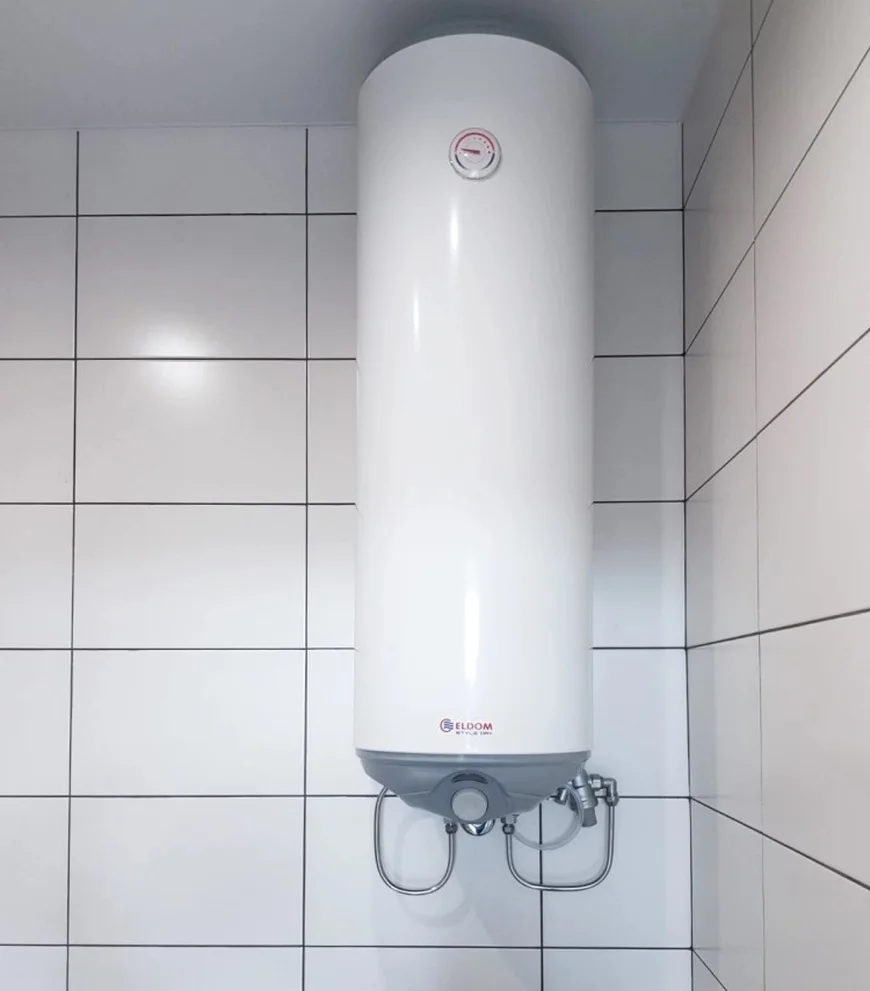 Бойлер Eldom Style 80 Dry Slim 72268WD  Подробнее: https://vencon.ua/products/vodonagrevatel-eldom-style-dry-80-slim-2x1-0-kw