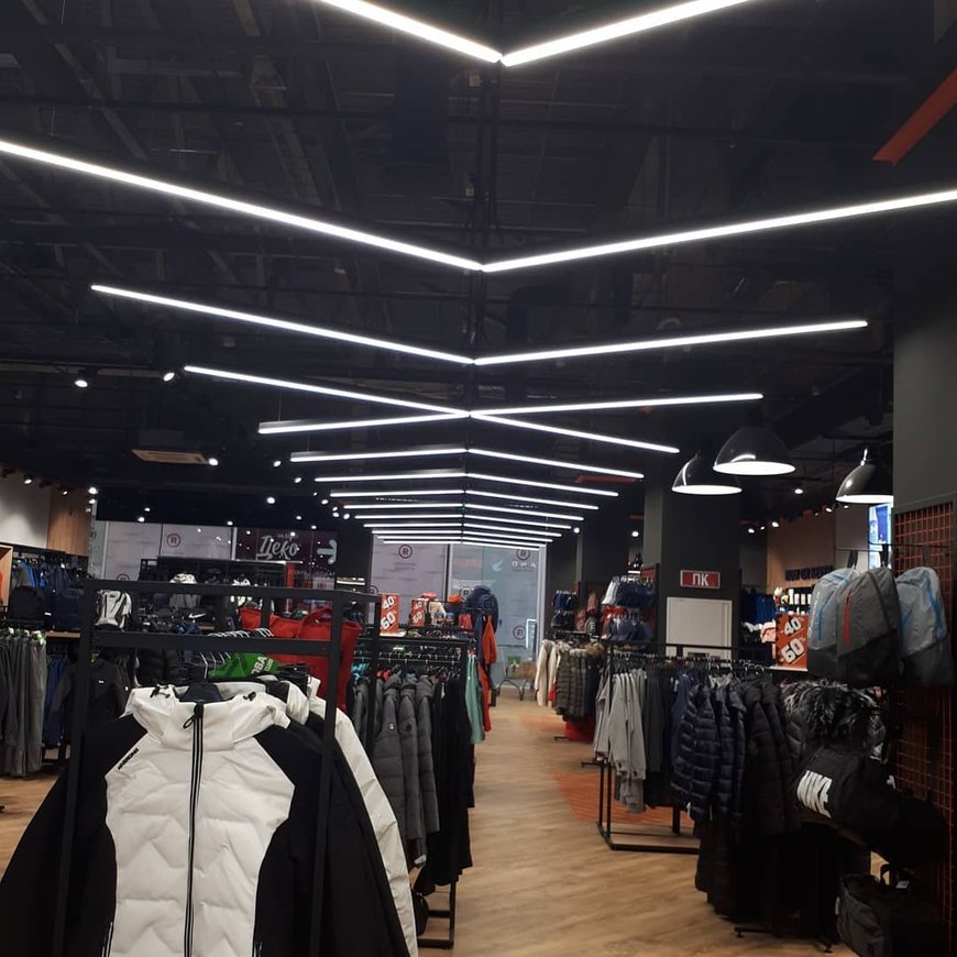 ОСВЕЩЕНИЕ МАГАЗИНА СПОРТИВНОЙ ОДЕЖДЫ В ТРЦ “RETROVILLE”