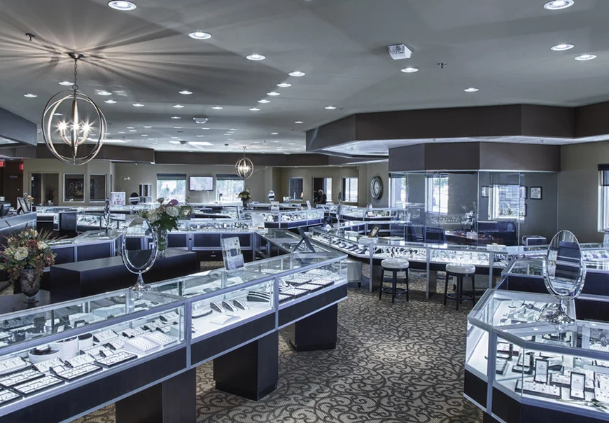 Магазин украшений с бриллиантами от компании Ukrainian Diamond Center