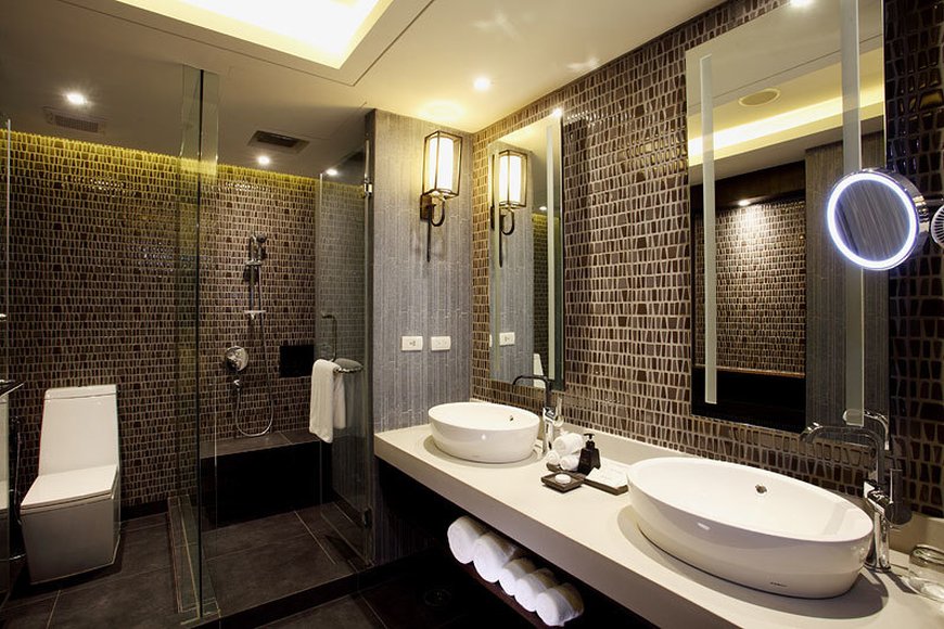 Tropical bathroom design