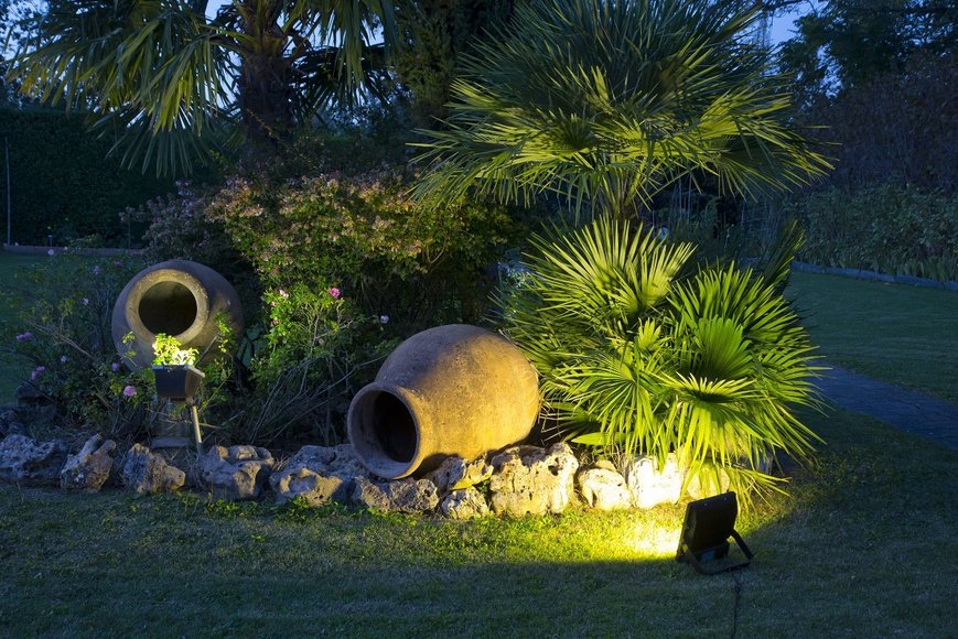 Освещение в саду/Lighting in the garden